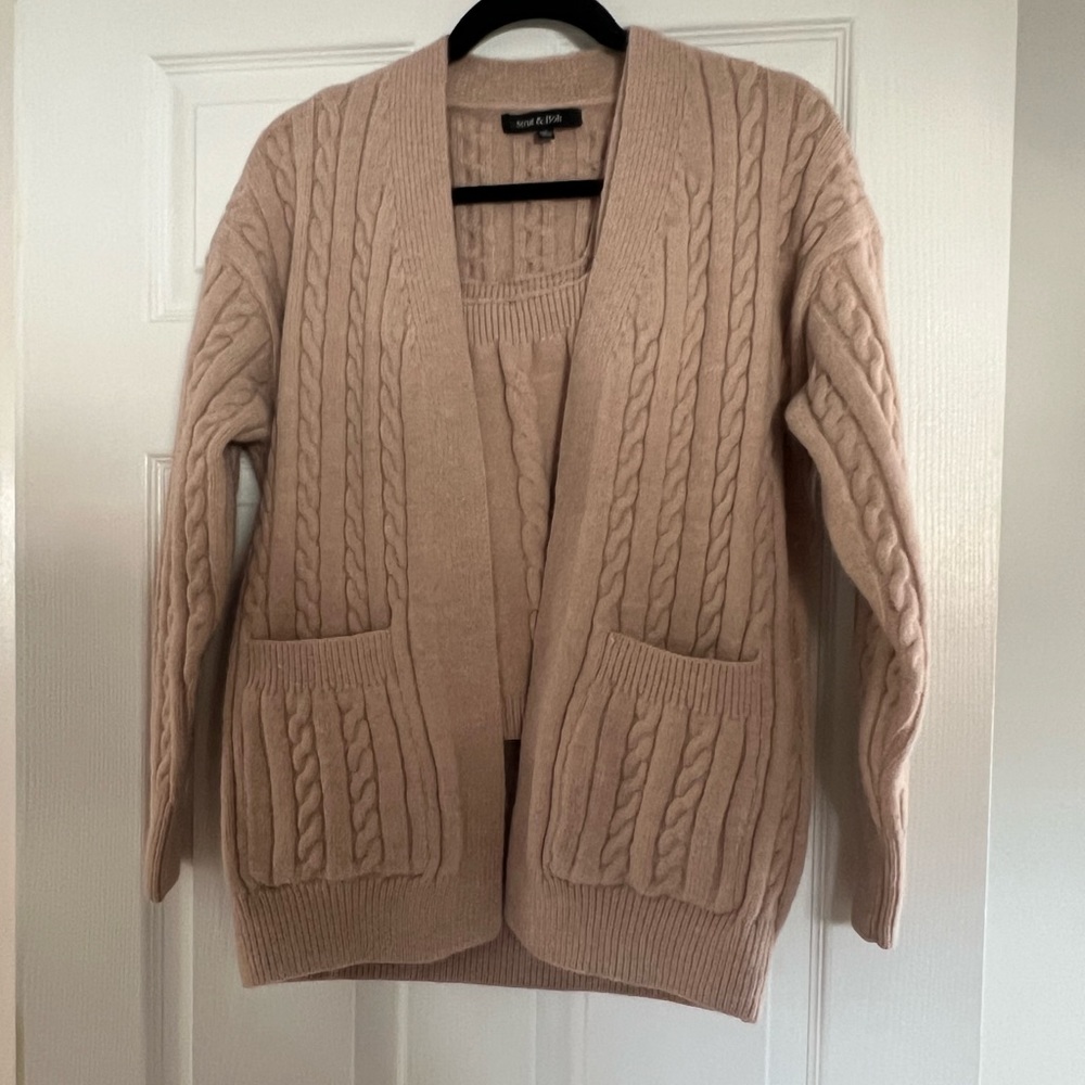 Women's Tan Cable Knit Sweater Set - Picture 6 of 8
